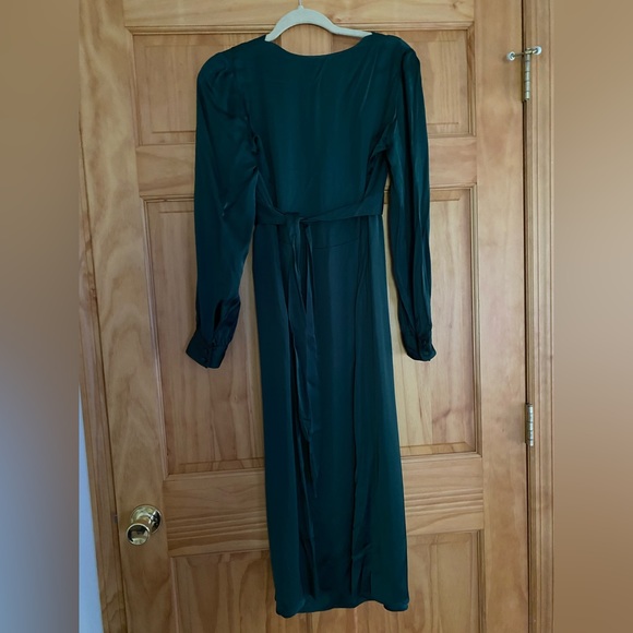 & Other Stories Plunging Green Satin Silk Dress NWT - Picture 4 of 5